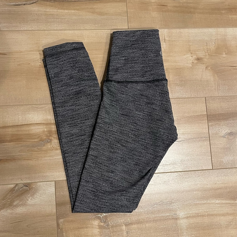 Lululemon wunder under leggings size 2